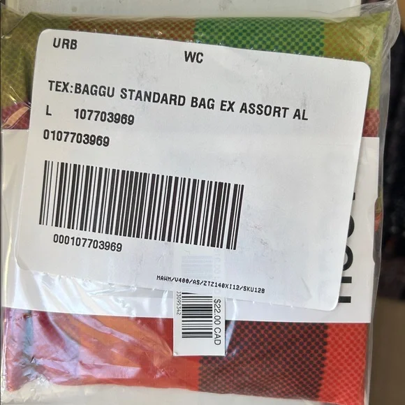 NWT BAGGU Madras standard reusable tote bag - Picture 5 of 6